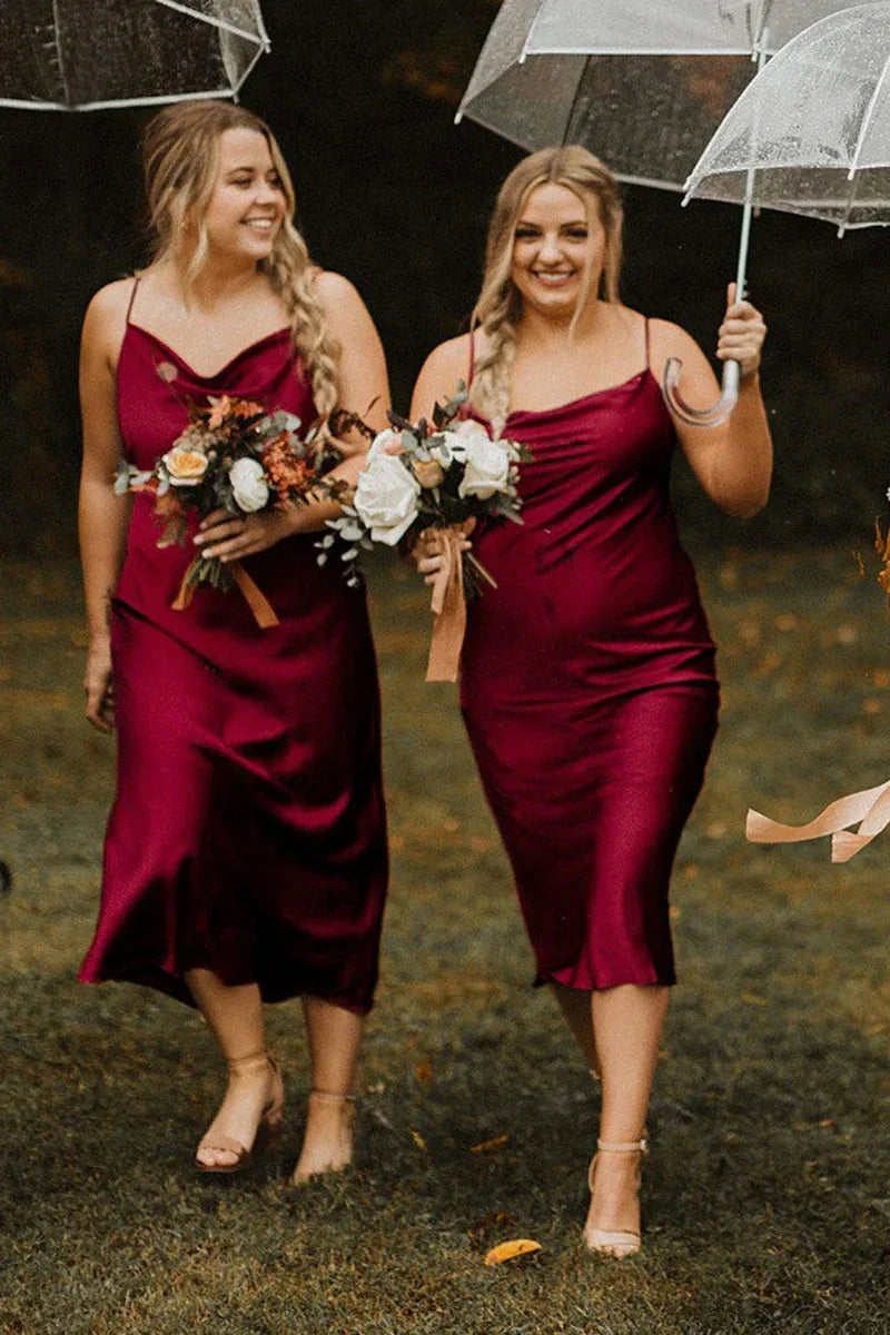 Vestido de Dama de Honra com Alças Finas, Decote Redondo e Pregas, Modelo BD103