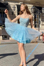 Funkelndes blaues A-Linien-Heimkehrkleid mit Spaghettiträgern, kurze Ballkleider