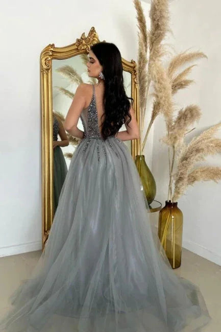 Vestido de fiesta sin mangas de tul hasta el suelo, con escote en V partido, corte en línea A y tirantes finos, adornado con cuentas