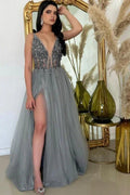 Vestido de fiesta sin mangas de tul hasta el suelo, con escote en V partido, corte en línea A y tirantes finos, adornado con cuentas