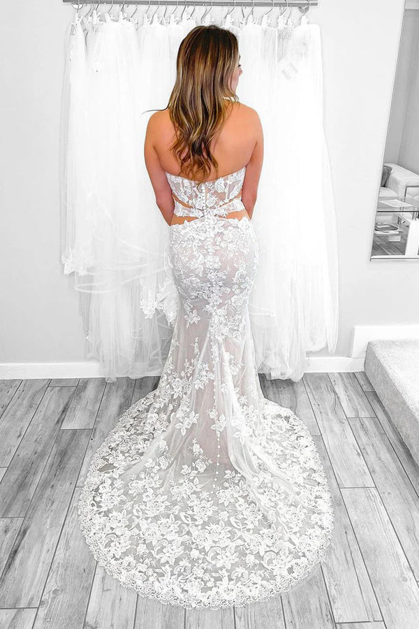 Abito da sposa elegante a sirena senza spalline con applicazioni di pizzo