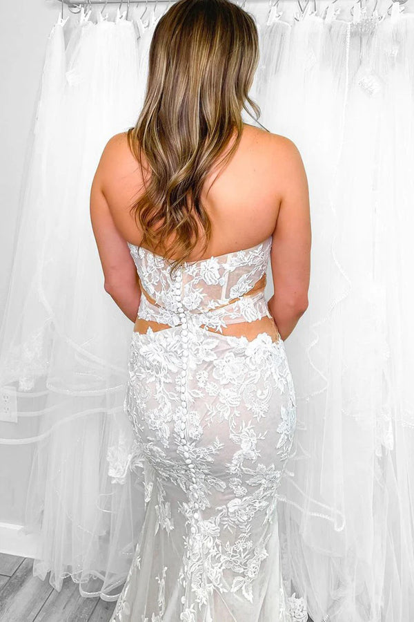 Abito da sposa elegante a sirena senza spalline con applicazioni di pizzo