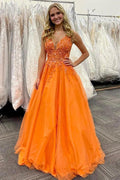 Deslumbrante Vestido de Baile Laranja Comprido em Linha A com Decote em V e Aplicações