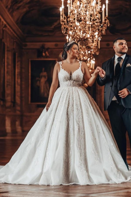 Vestido de Noiva Luxuoso em Tafetá com Aplicações e Saia Rodada Estilo Princesa