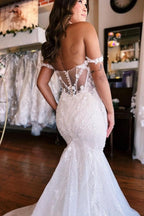 Abito da sposa bianco con pizzo a sirena cuore