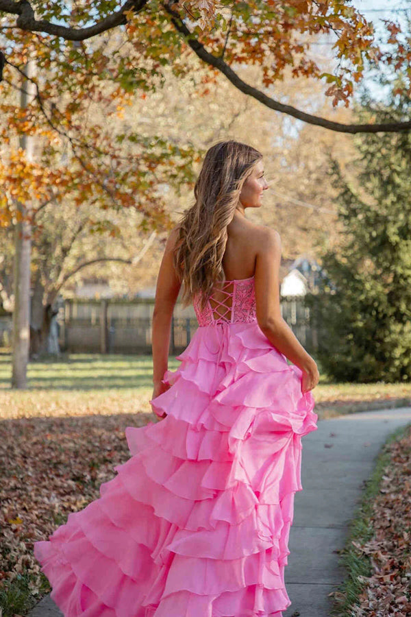 Vestidos longos de baile com corpete de chiffon rendado e folhos Sweetheart