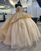 Vestido de Baile Princesa Brilhante Champagne Vestidos de Quinceanera Elegantes com Alças Apliques Vestido Doce 16 Y4150