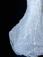 Vestido de Festa Longo Sereia Azul Sonho com Tule, Decote em V e Corrente de Contas Y8665