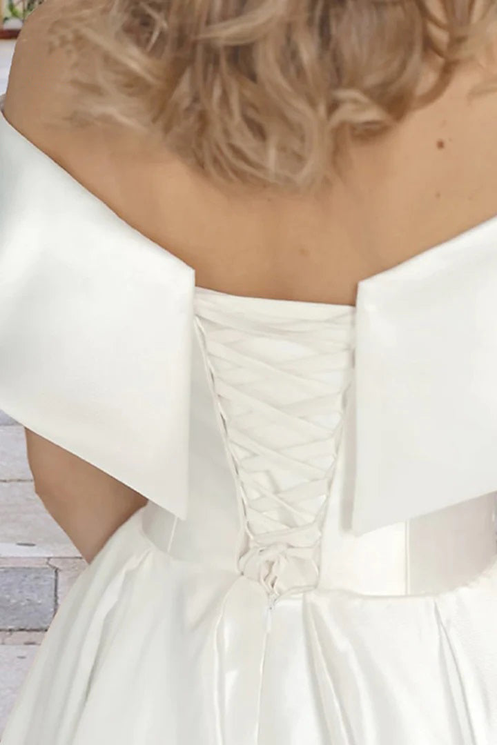 Robe de mariée en satin de plage longueur thé, épaules dénudées, avec poches