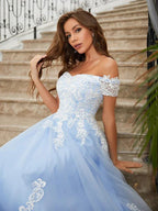 Vestidos de Baile com Aplicação de Tule e Ombros Descobertos SYP165
