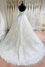 Vestidos de Noiva de Bola com Alças Finas de Tule e Renda Aplicada
