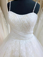 Vestidos de Noiva de Bola com Alças Finas de Tule e Renda Aplicada
