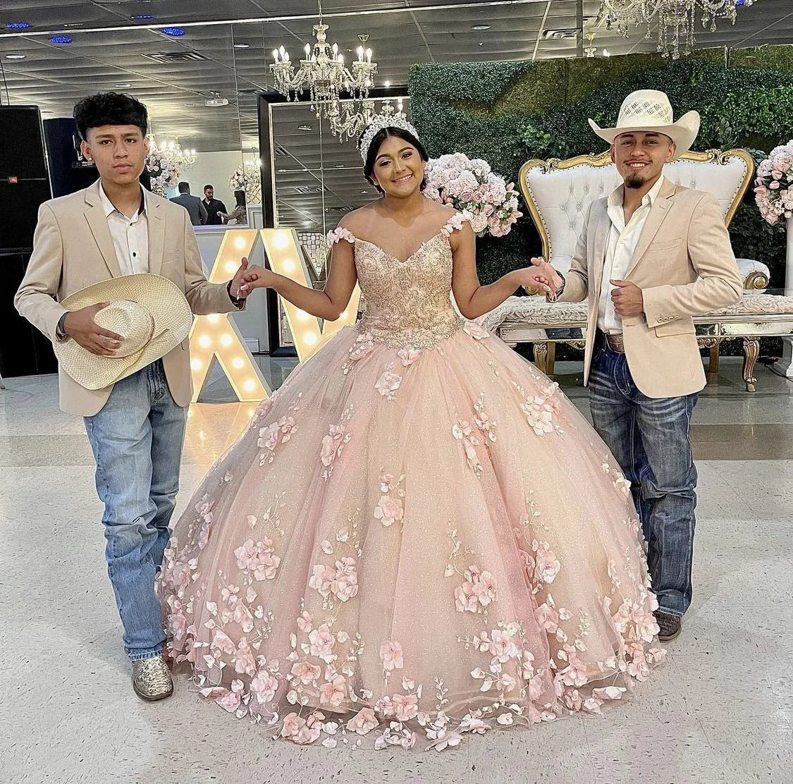 Vestido Luxuoso de 3D com Flores Cor-de-Rosa para Quinceanera, Vestido de Baile em Tule Cor-de-Rosa Y5410