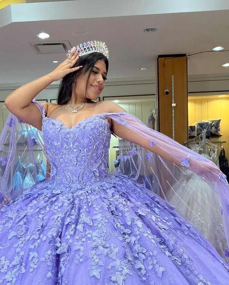 Vestido de Bola Luxuoso de Alfazema com Borboletas, Vestido Doce 16 Y6755