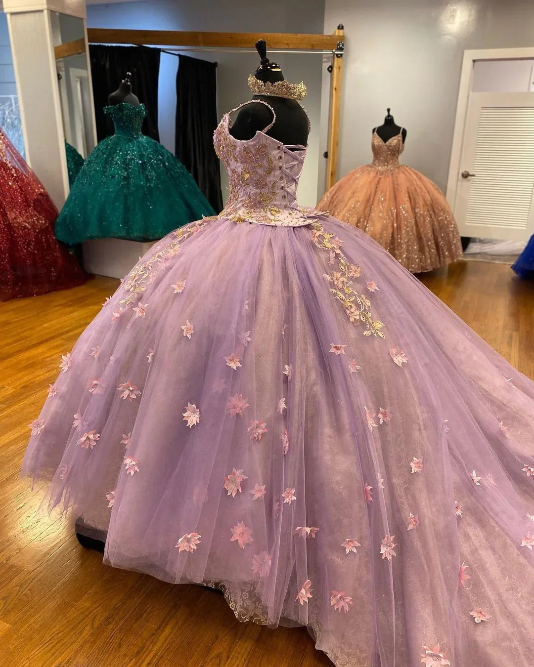 Hübsches Ballkleid mit Spaghettiträgern, 3D-Blumenverzierung, Schleppe und Spitzenfutter Y1247