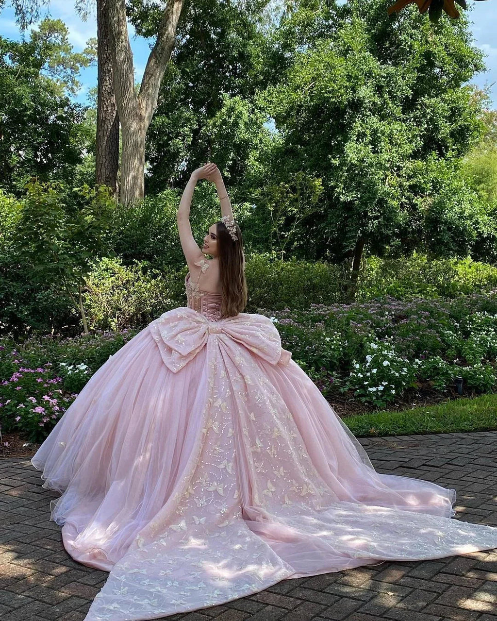 Vestido Rosa Deslumbrante para 16 Anos, Vestido de Baile Rosa com Borboletas, Vestido de Princesa em Tule Rosa Y2336