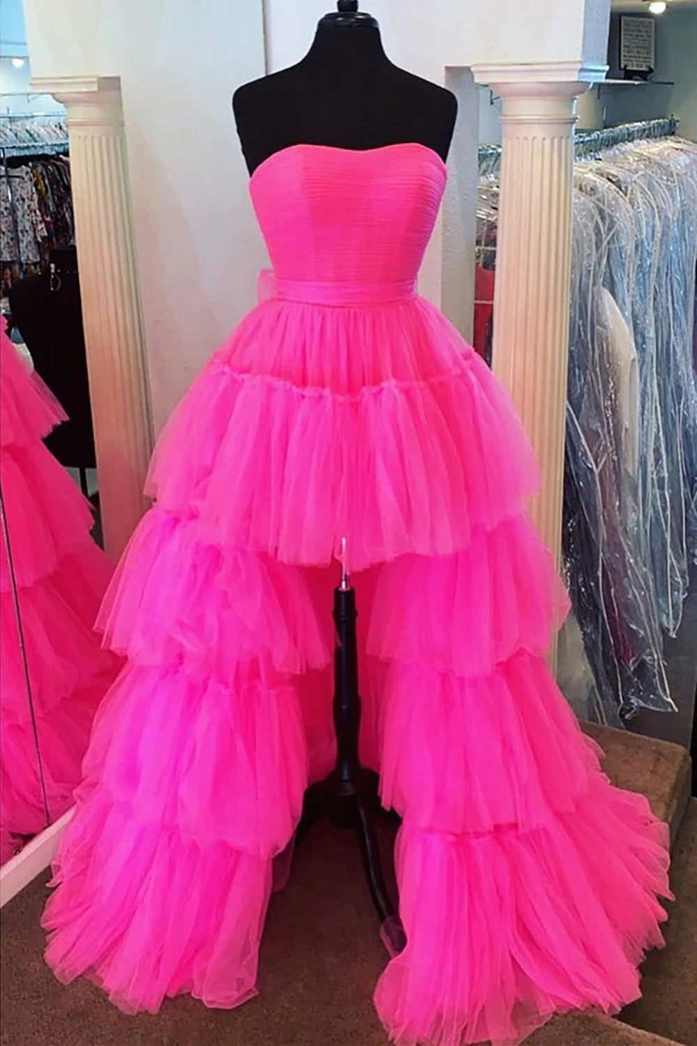 Roycebridal June | A-Linien-Ballkleid aus Tüll mit hohem und niedrigem trägerlosem Schnitt und Rüschen