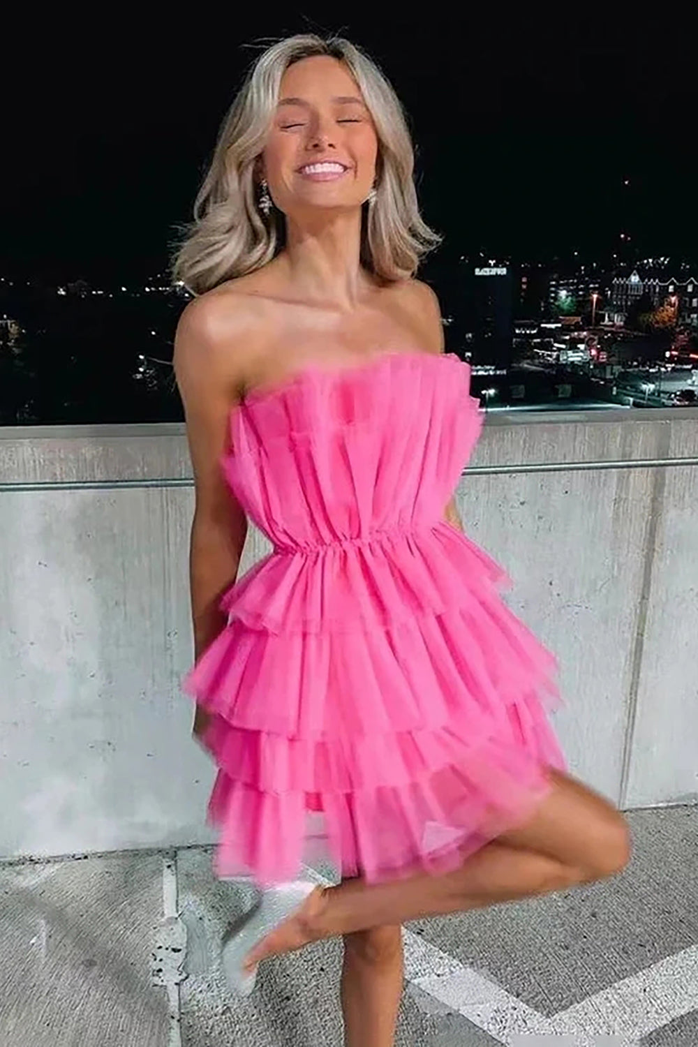 Hailey | Vestido Curto Sem Alças em Linha A para Festa de Regresso a Casa