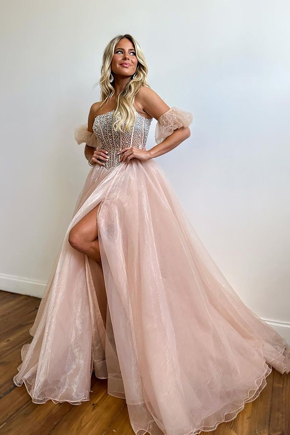 Roycebridal Brianna | A-Linien-Ballkleid aus trägerlosem Organza in Rosa mit Korsett