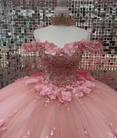 Vestido de Quinceanera Decote Fora do Ombro Cor-de-Rosa Vestido de Baile com Aplicações 3D e Cintura Ajustada Y6791