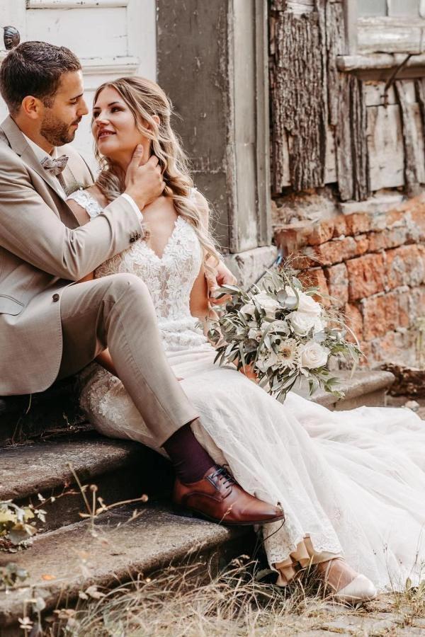 White Lace Mermaid Wedding Dress V Neck Spaghetti Straps Allover 3D Floral Lace