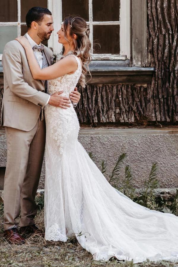 White Lace Mermaid Wedding Dress V Neck Spaghetti Straps Allover 3D Floral Lace