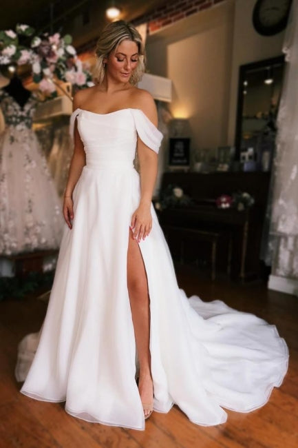Robe de mariée blanche à épaules dénudées avec fente haute