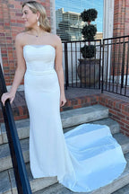 Robe de mariée longue modeste sirène blanche sans bretelles