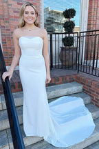 Robe de mariée longue modeste sirène blanche sans bretelles