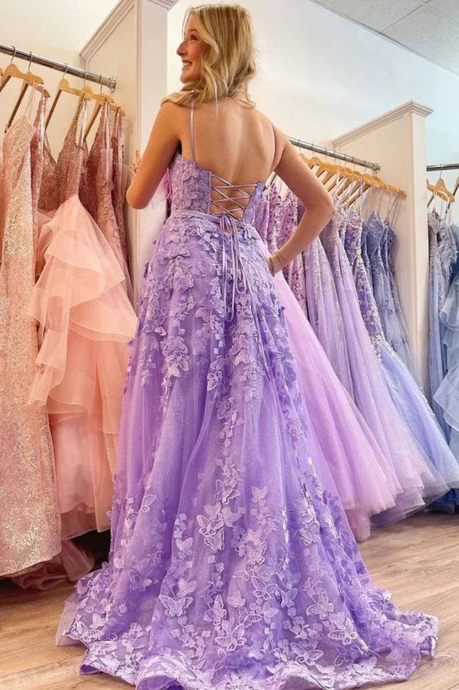 Vestido largo de fiesta en línea A con tirantes finos de lavanda bonita, encaje floral tridimensional