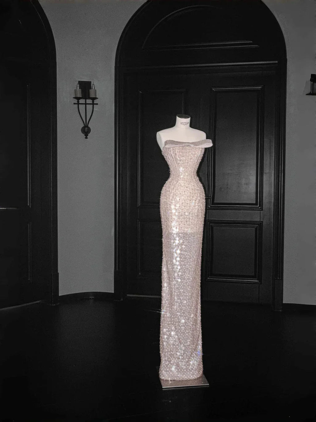 Hermoso vestido largo de fiesta y noche con lentejuelas y cuentas de tul champán ajustado Y8658