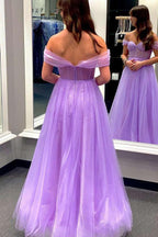 Vestido de baile formal com corpete e saia em linha A de tule, decote ombro a ombro