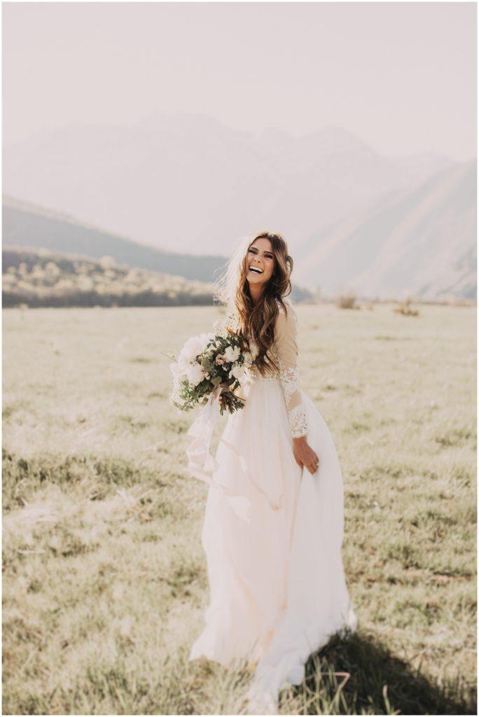 A-line Scoop Lace Wedding Dress Long Sleeve Rustic Wedding Dresses