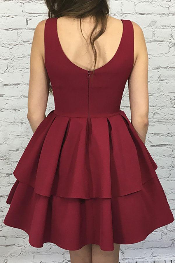 A-Line Scoop Short Burgundy Tiered Elastic Satin Homecoming Dress