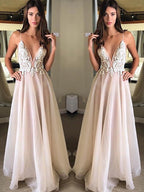 A-Line/Elegant Spaghetti Straps Sleeveless Applique Chiffon Prom Dresses