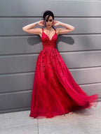 A-Line/Elegant Tulle V-neck Floor-Length Applique Sleeveless Prom Dresses
