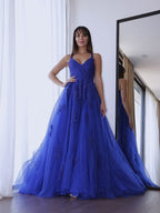 A-Line/Elegant Tulle V-neck Sleeveless Applique Prom Dresses