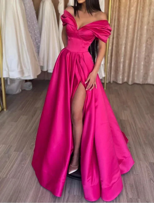 Vestido largo de fiesta de satén rosa fuerte, elegante línea en A, hombros descubiertos, con pliegues y abertura Y7644