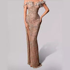Vestido de baile sem alças com racha no ombro até ao chão