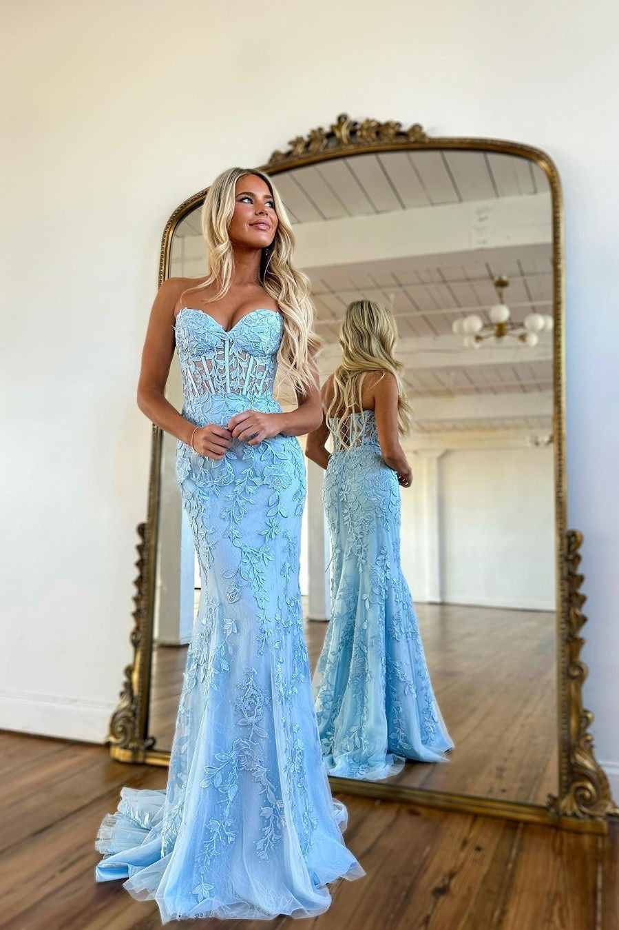 Himmelblaues langes Meerjungfrau-Abendkleid mit Herzausschnitt und Spitze