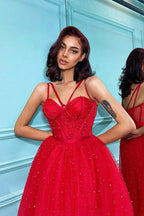 Vestidos de fiesta cortos rojos de corte A con escote en forma de corazón de tul y espalda descubierta