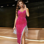 Vestido de Alças com Decote em V, Fenda Alta e Barra com Franjas – Conjunto de Vestido de Noite com Cintura Ajustada