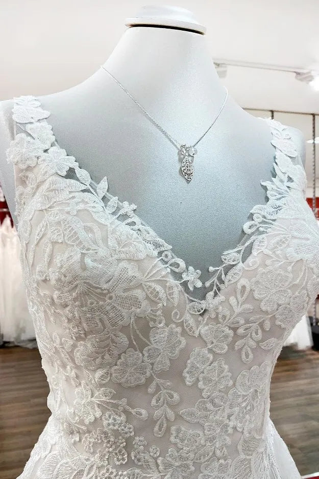 Chic Tulle V Neck Open Back Long A Line Wedding Dress With Lace Ruffles