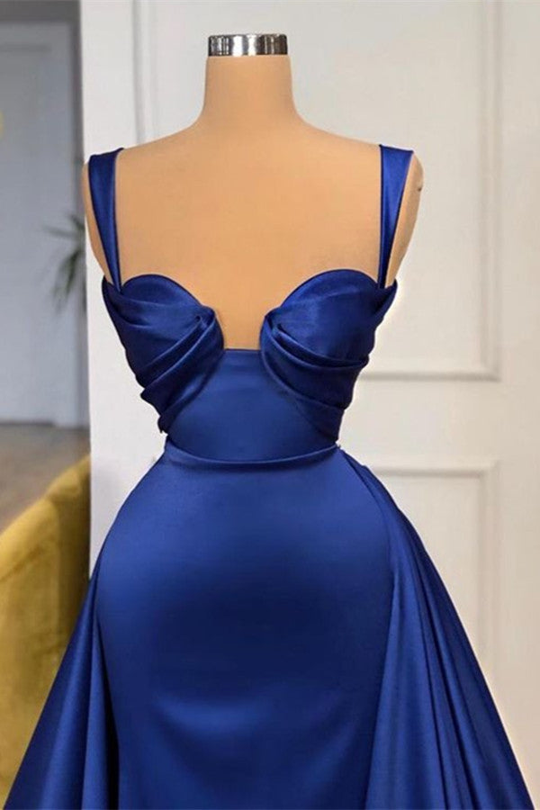 Abito da sera lungo sirena con strascico, spalline blu regale e scollo a cuore