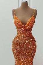 Abito lungo da sera a sirena con scollo a V, spalline sottili e paillettes
