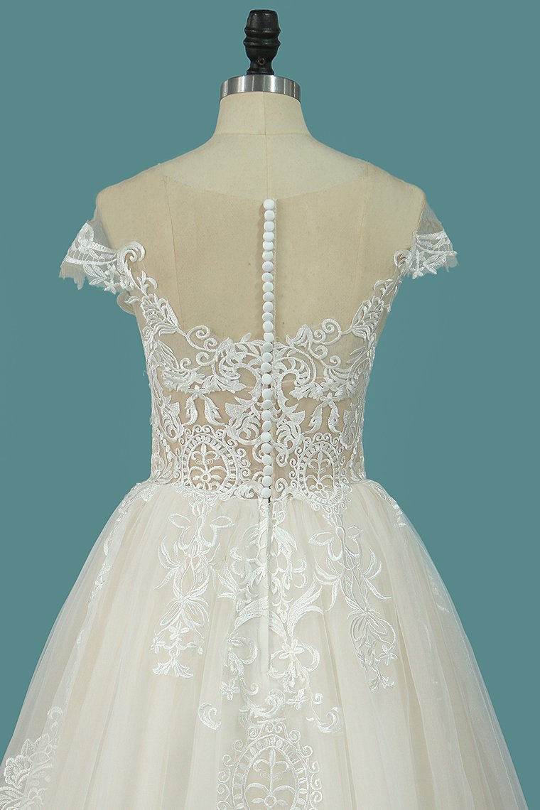 Romantic Ruffles A Line Lace Wedding Dress Bateau Neckline With Tulle Appliques