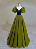 Vestido de Festa Verde Sedoso com Decote em V e Mangas Bufantes Vestido de Baile para Aniversário Y7600