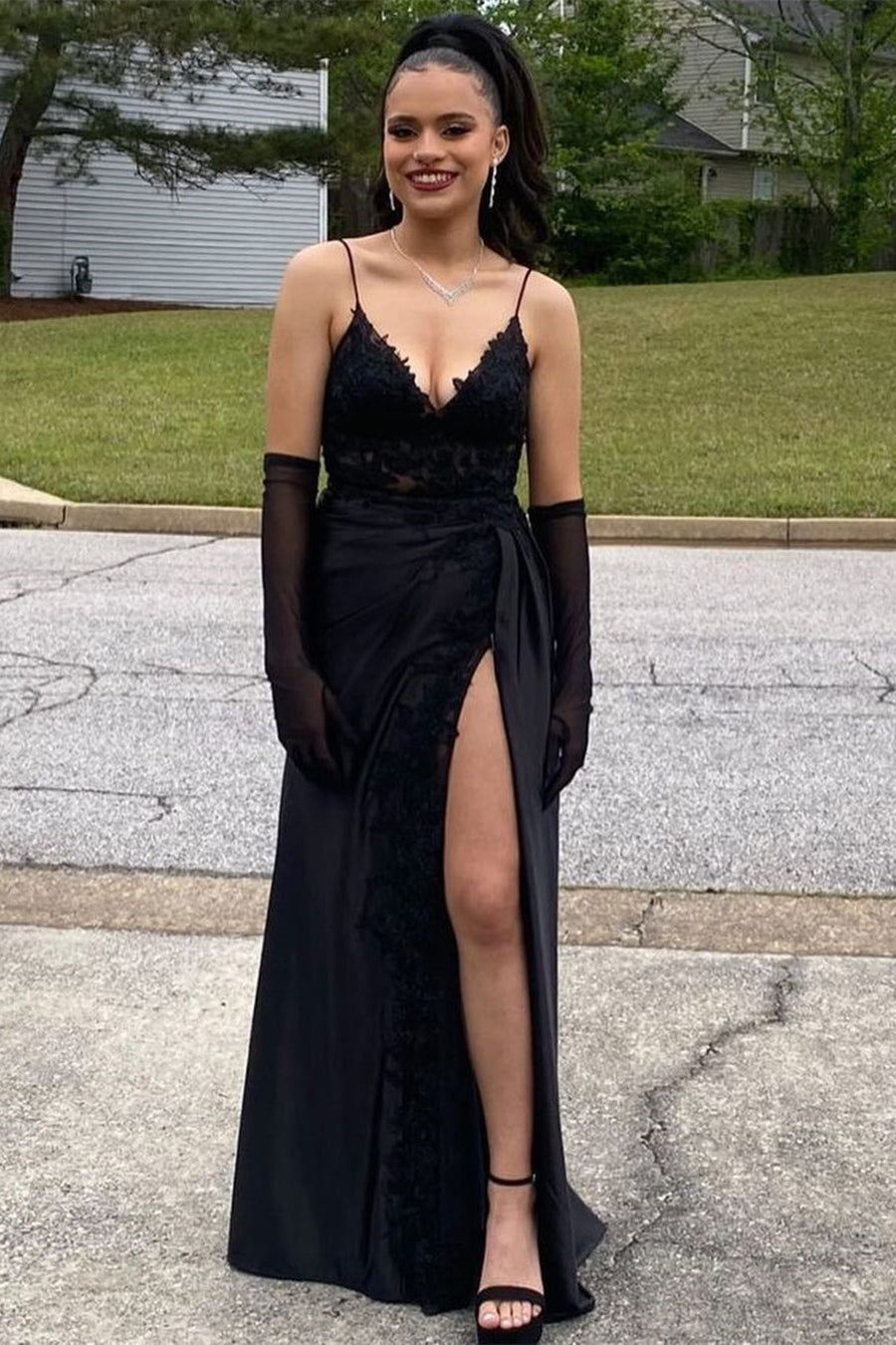 Amazing Long Black V-neck Spaghetti Straps Lace Sleeveless Prom Dress With Slit