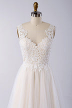 Awesome Appliques Tulle A-line Wedding Dress