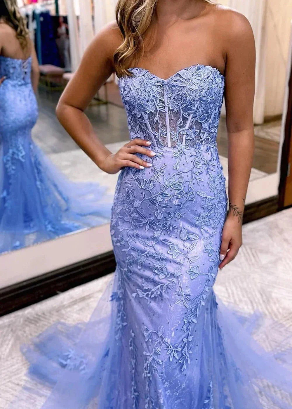 Vestido largo de fiesta con escote corazón, encaje y apliques, color rosa sirena